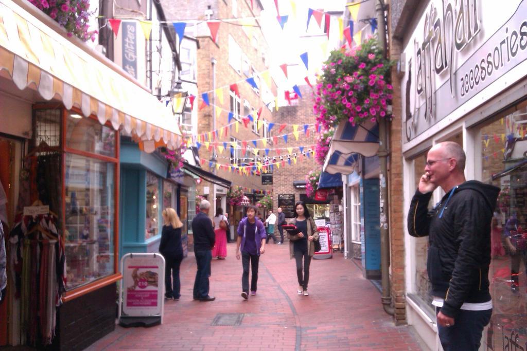 Backpackers Hove